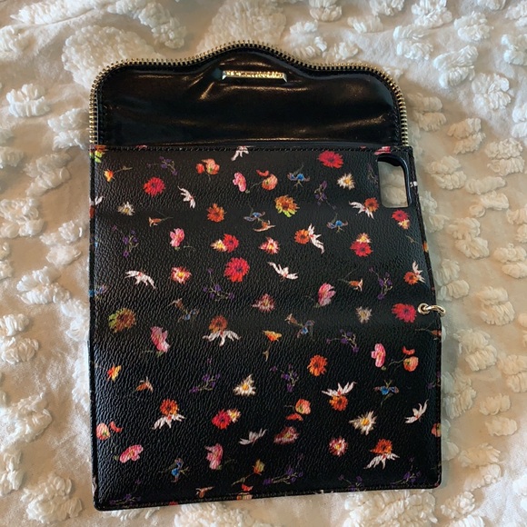 Rebecca Minkoff Magnetic Floral Iphone Clutch Case - Picture 10 of 13